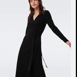 Diane Von Furstenberg Hunter Green Long-Sleeve Wrap Maxi Dress